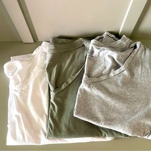 3 GAP V-Neck TShirt in Tall length